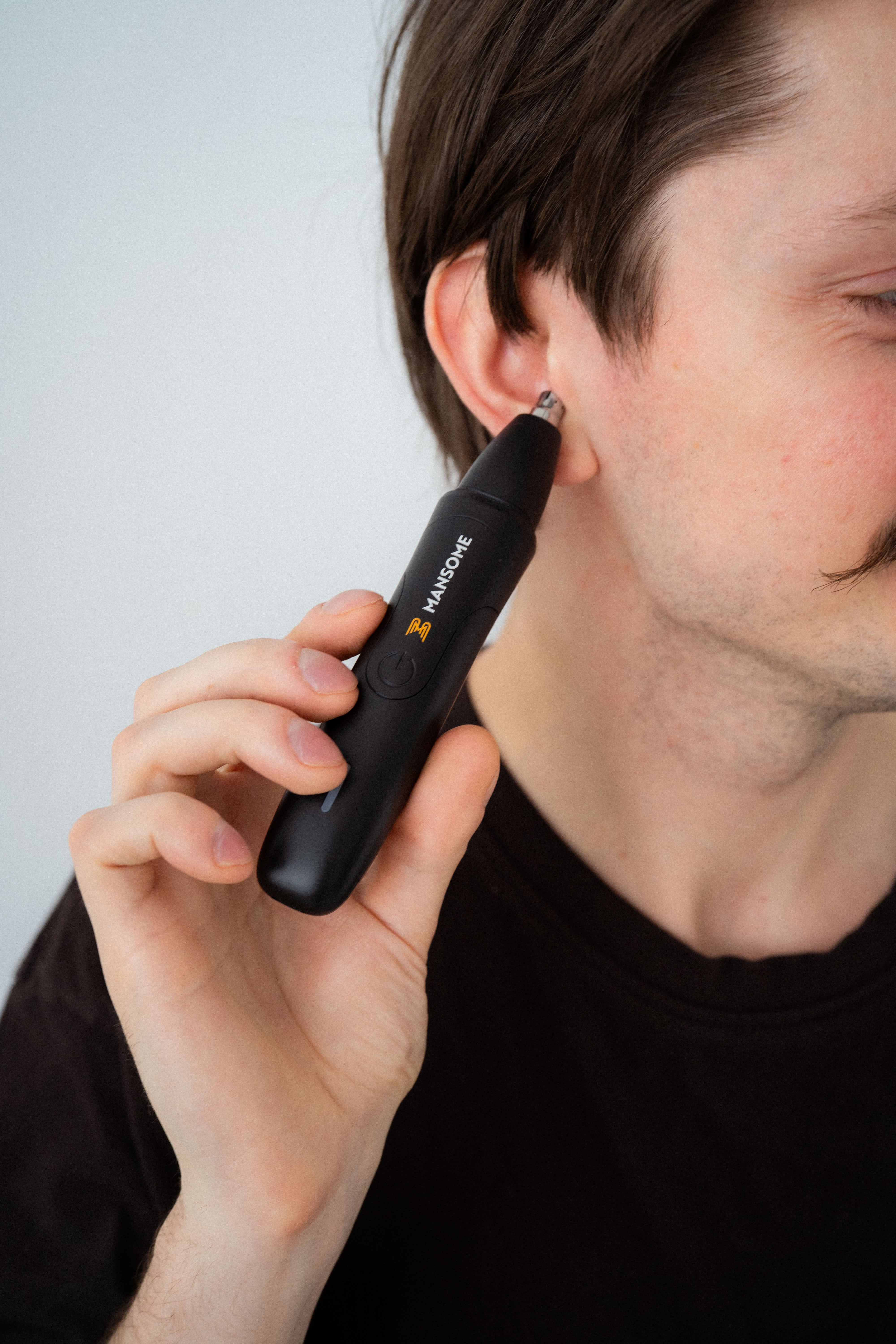 How to Choose a Nose and Ear Hair Trimmer